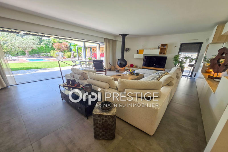 Maison - 193 m² - 6 pièces