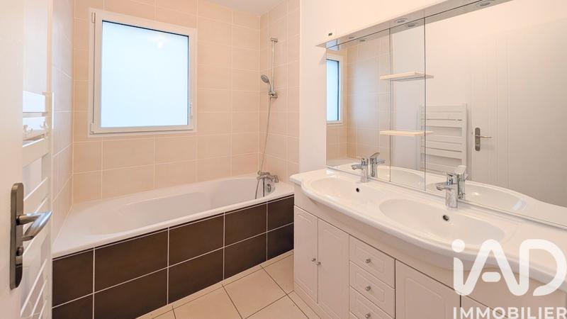 Maison - 92 m² - 4 pièces