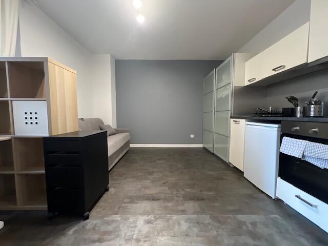 Studio - 25 m² - 1 pièce