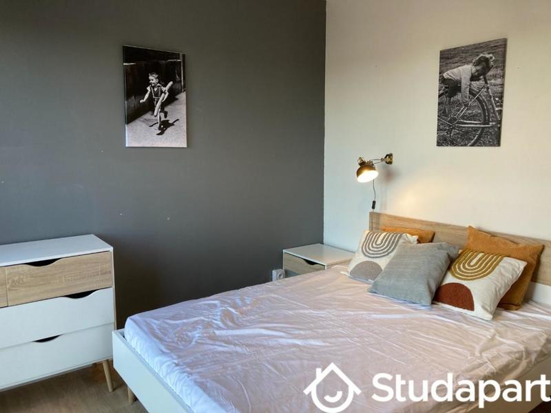 Chambre - 9 m² - 1 pièce