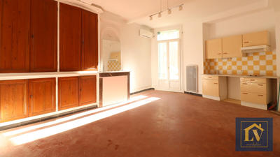 Immeuble - 8 pièces