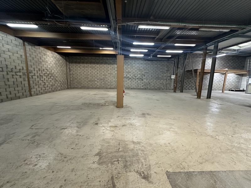 Local d'activités - 554 m² - 6 pièces