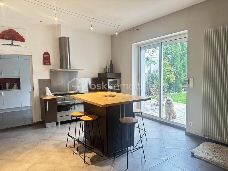 Maison de ville - 290 m² - 7 pièces