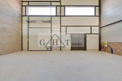 Entrepôt - 300 m²