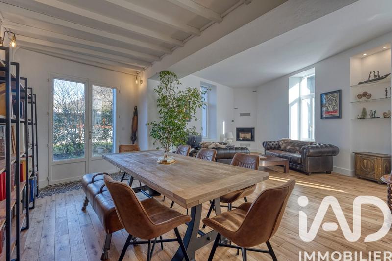 Maison - 241 m² - 6 pièces