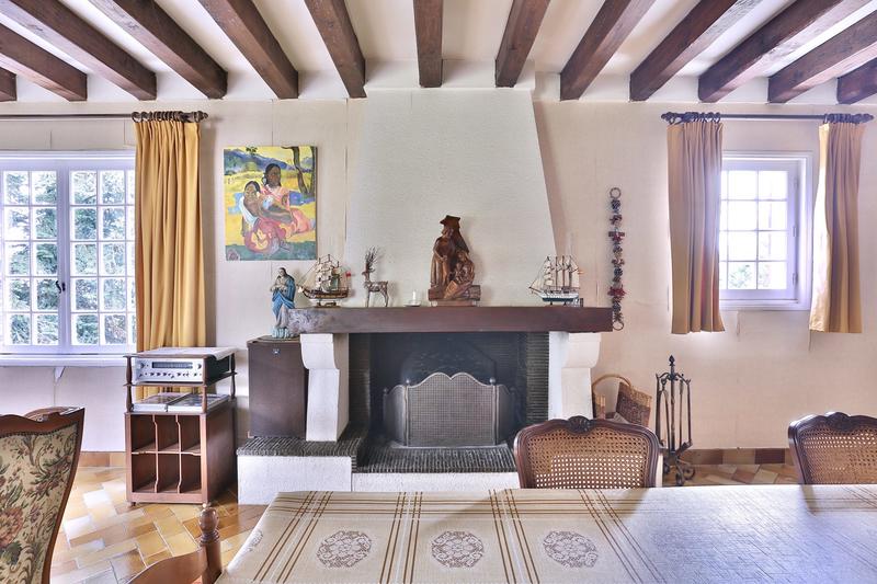 Maison - 235 m² - 6 pièces