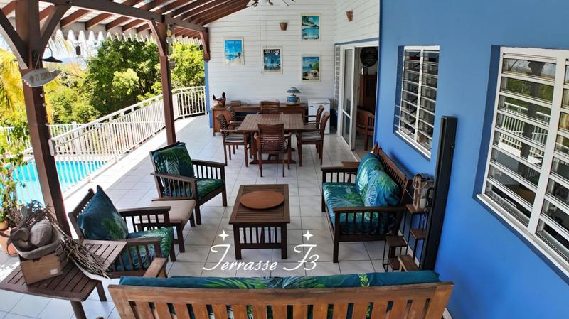 Maison - 445 m² - 11 pièces