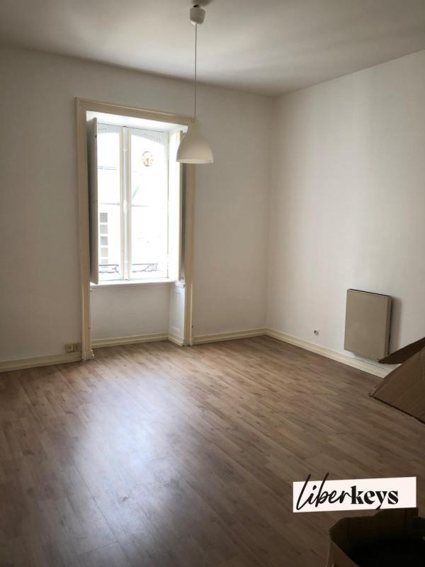 Studio - 63 m² - 3 pièces