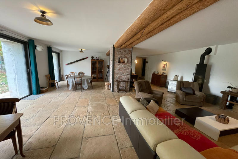 Bastide - 790 m² - 24 pièces