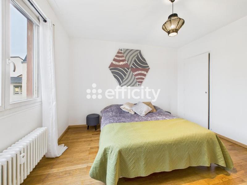 Appartement - 90 m² - 4 pièces