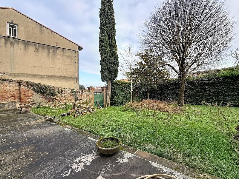 Maison - 360 m² - 7 pièces