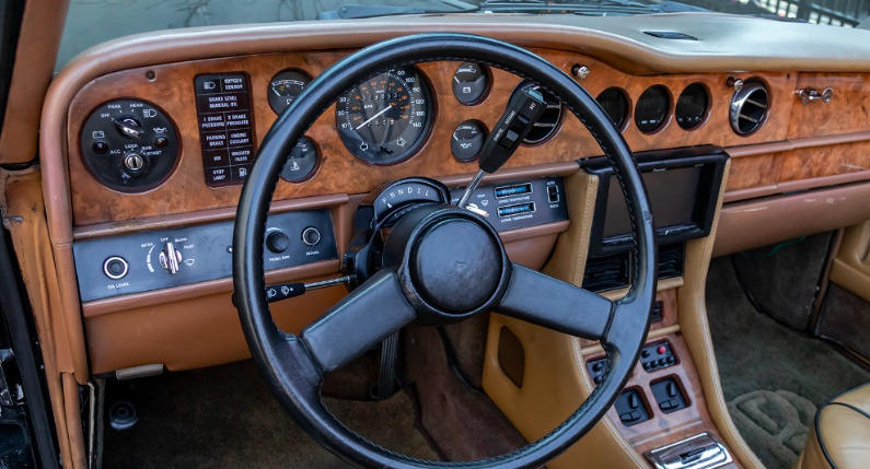 Rolls-Royce Corniche II