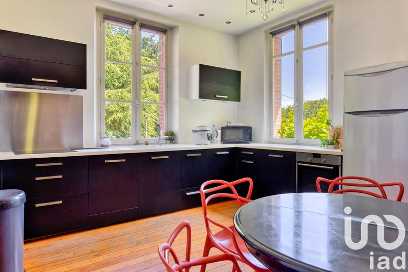 Maison - 285 m² - 13 pièces