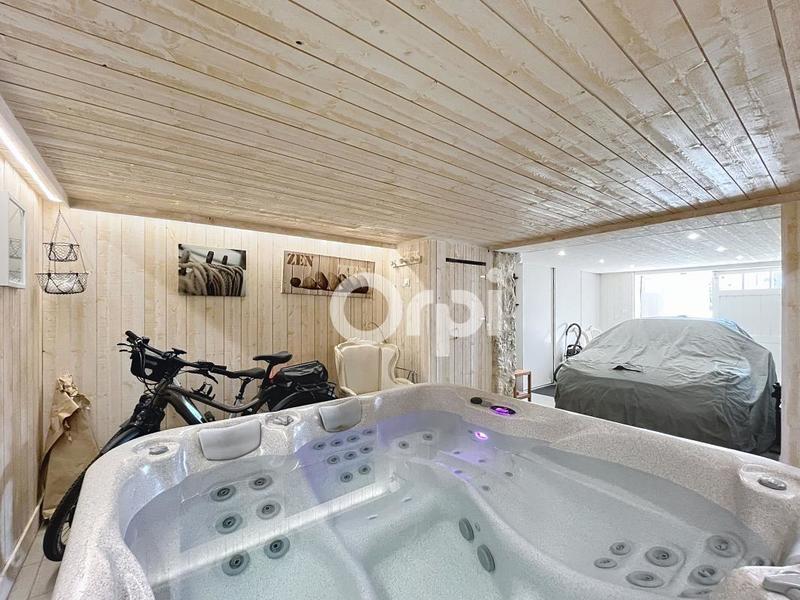 Maison - 170 m² - 6 pièces