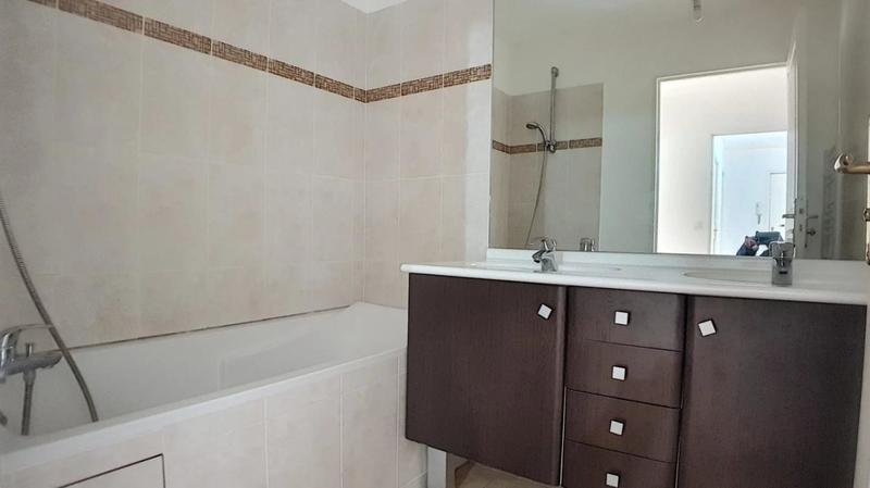 Appartement - 75 m² - 3 pièces