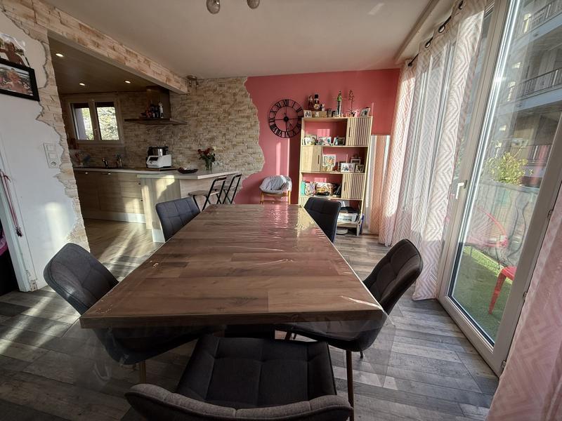 Maison - 93 m² - 4 pièces