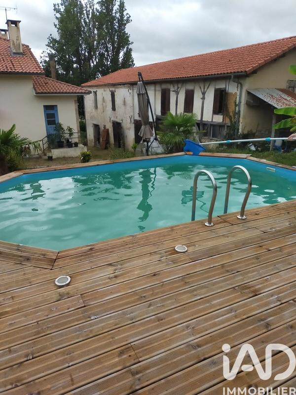 Maison - 270 m² - 6 pièces