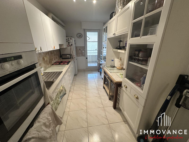 Appartement - 81 m² - 3 pièces