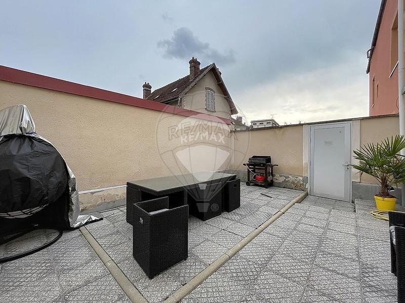 Immeuble - 140 m² - 7 pièces