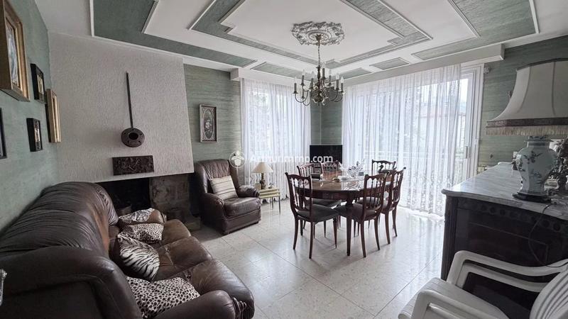 Maison - 122 m² - 6 pièces