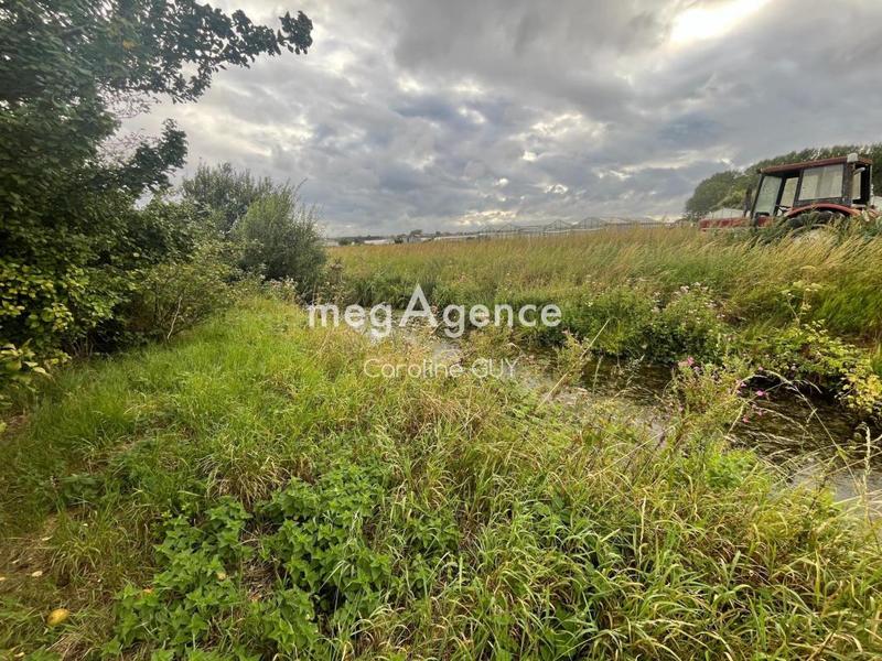 Terrain constructible - 1 000 m²