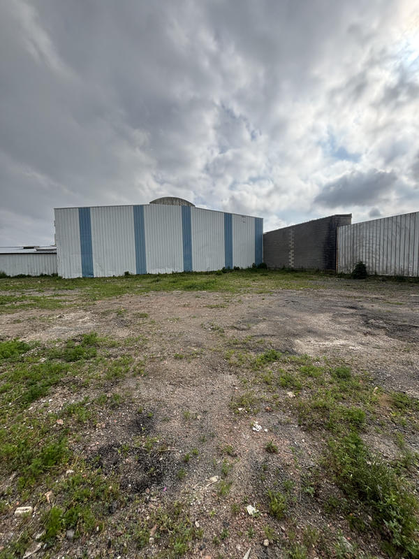 Local d'activités - 220 m²