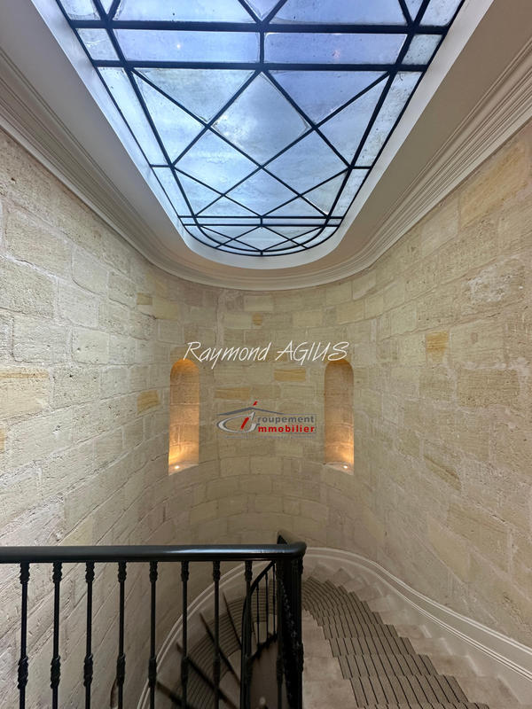 Maison de village - 430 m² - 12 pièces