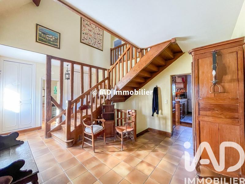 Maison - 218 m² - 9 pièces
