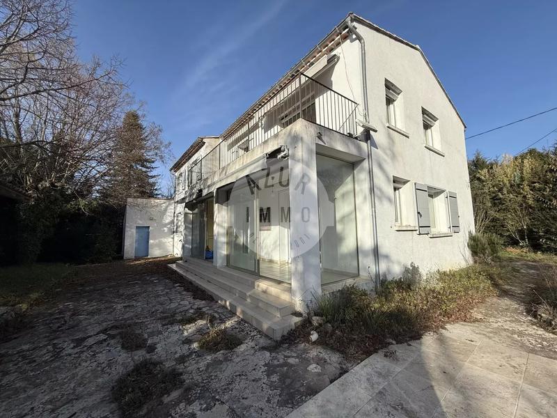 Maison - 197 m² - 7 pièces