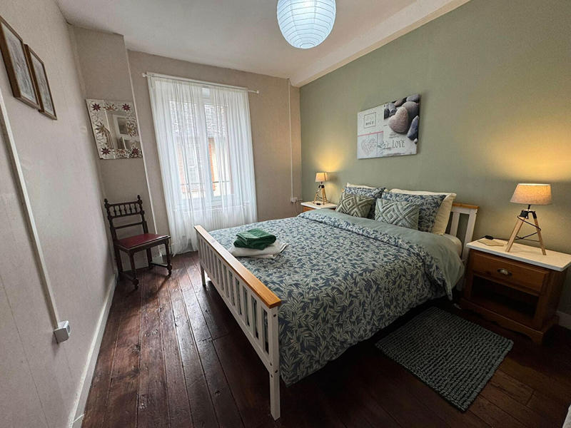 Maison - 335 m² - 14 pièces