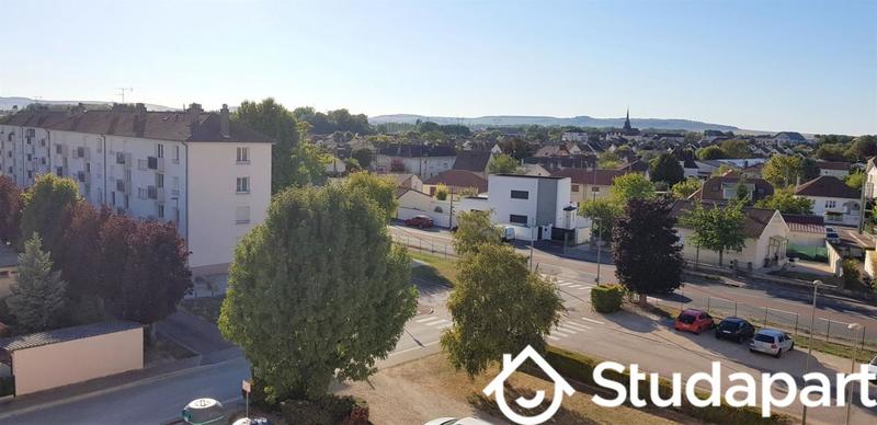 Chambre - 11 m² - 1 pièce