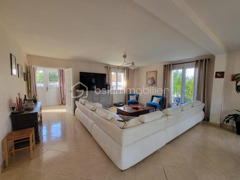 Pavillon - 168 m² - 7 pièces