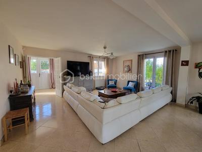 Pavillon - 168 m² - 7 pièces