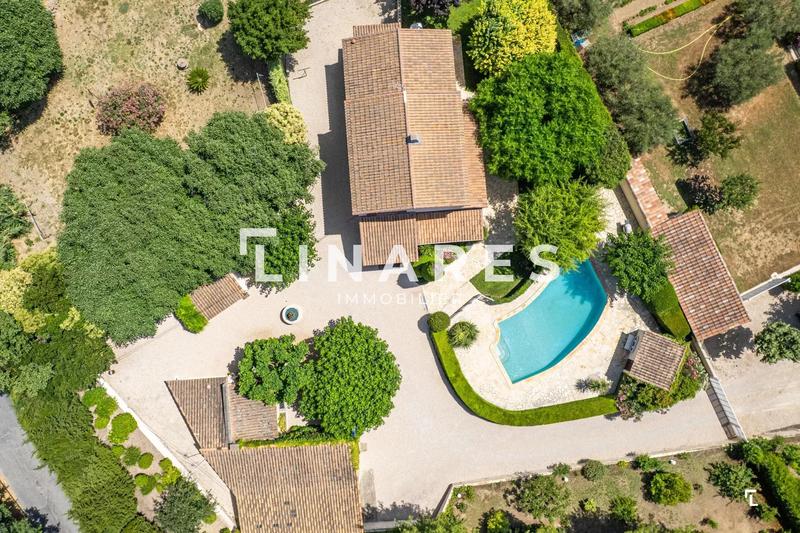 Maison - 190 m² - 5 pièces