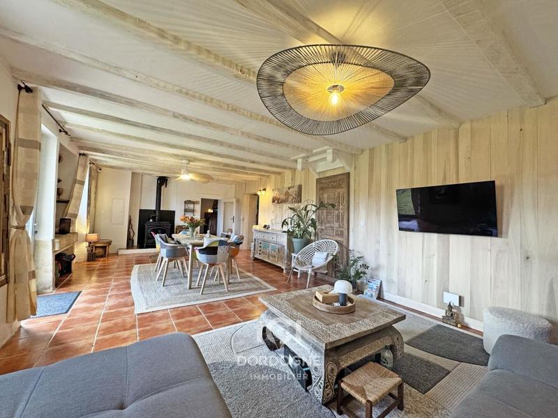 Maison - 263 m² - 8 pièces