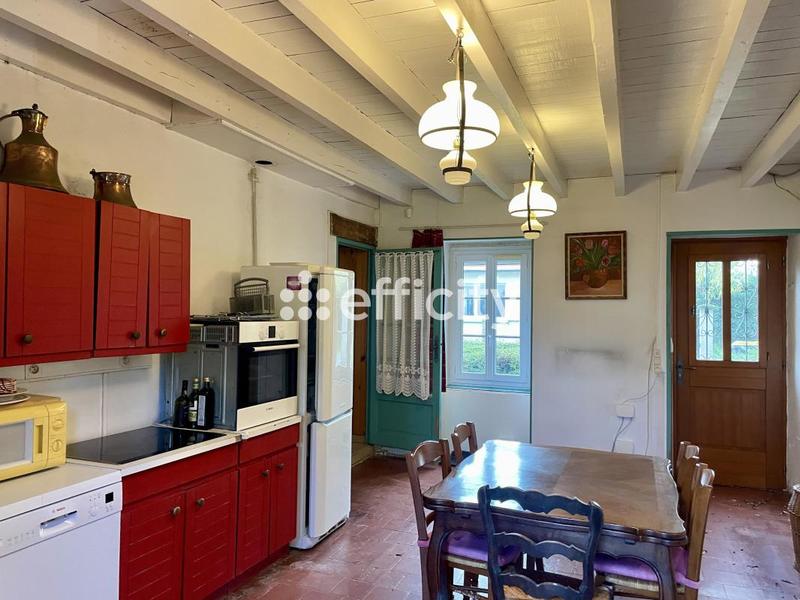 Maison - 215 m² - 6 pièces