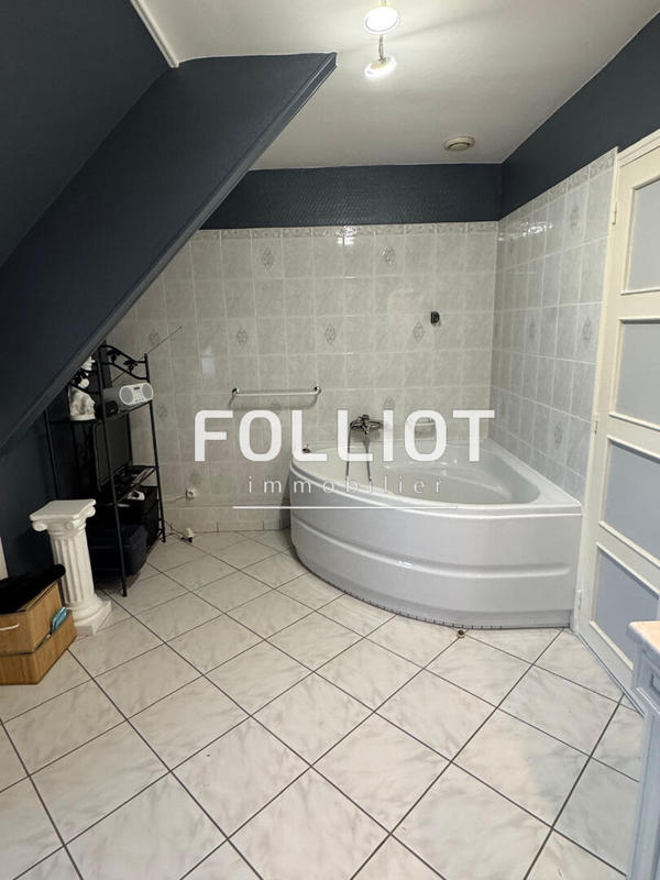 Maison - 142 m² - 7 pièces