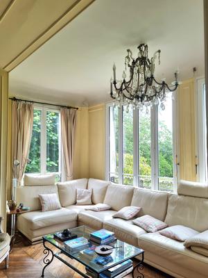 Maison - 283 m² - 11 pièces