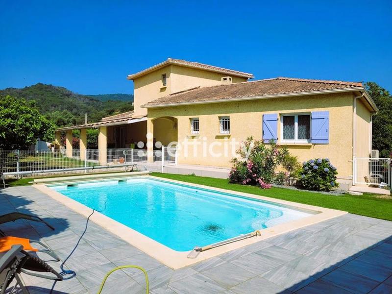 Maison - 173 m² - 7 pièces