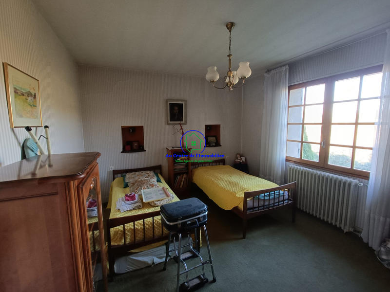 Maison traditionnelle - 182 m² - 7 pièces