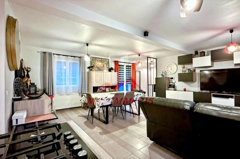 Maison - 122 m² - 5 pièces