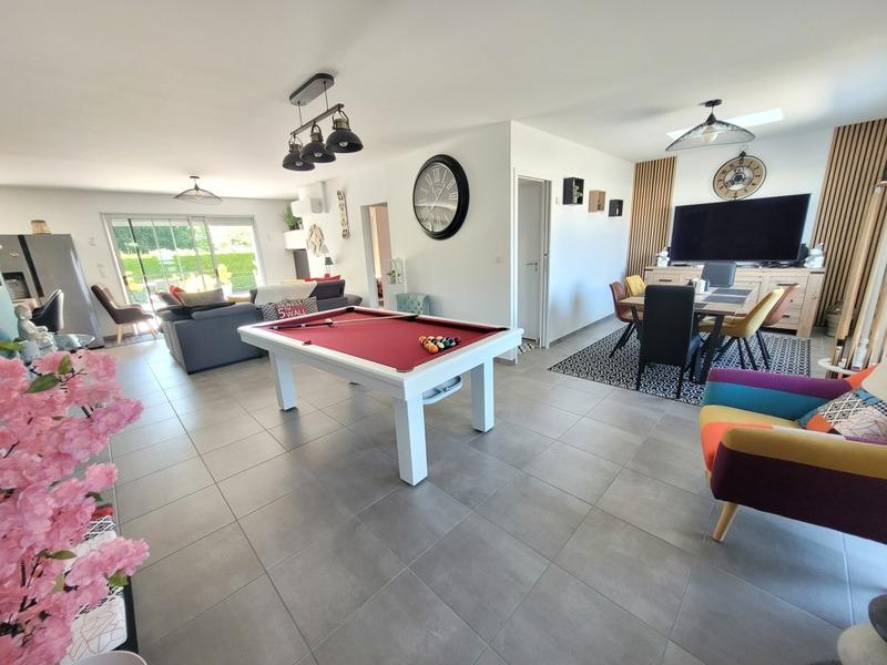 Maison - 90 m² - 5 pièces