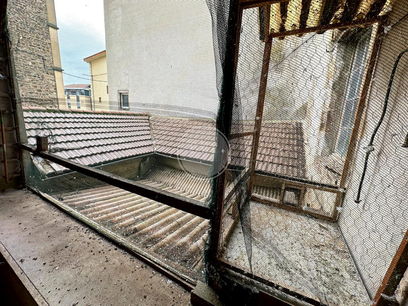 Maison - 218 m² - 9 pièces