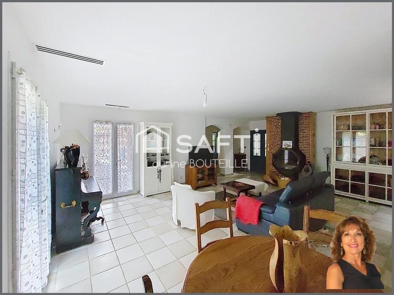 Maison - 202 m² - 8 pièces