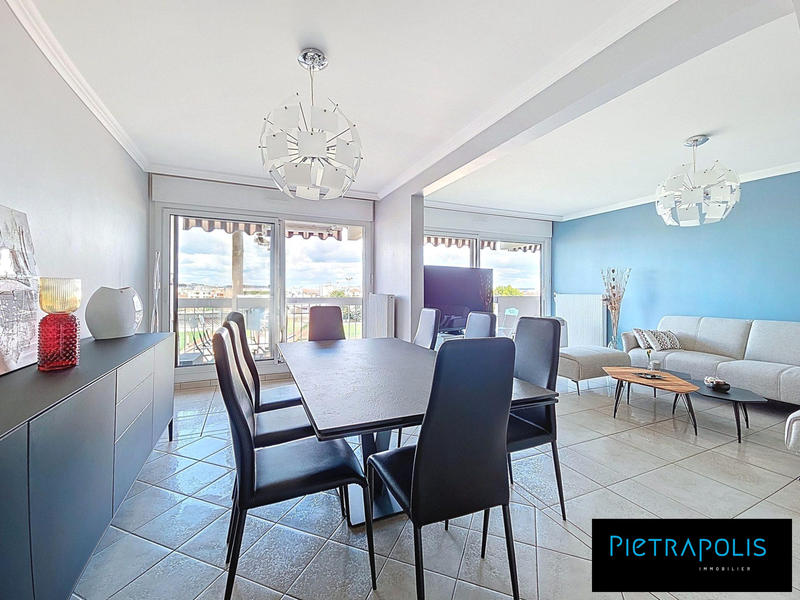 Appartement - 96 m² - 4 pièces