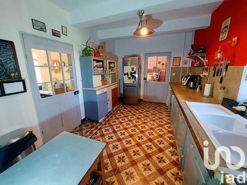 Maison - 242 m² - 7 pièces