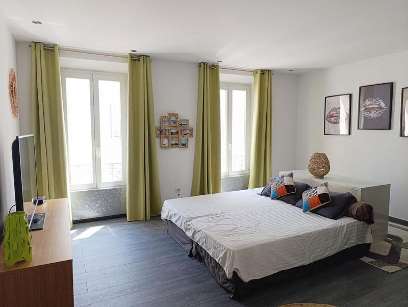 Loft - 103 m² - 4 pièces