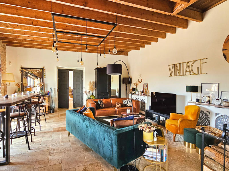 Maison - 305 m² - 8 pièces