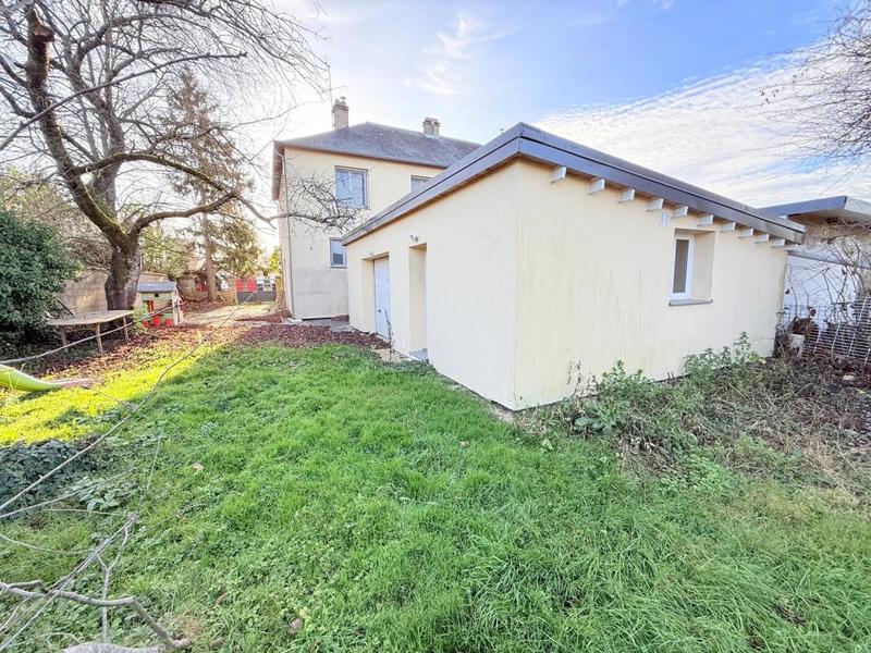 Maison - 95 m² - 4 pièces