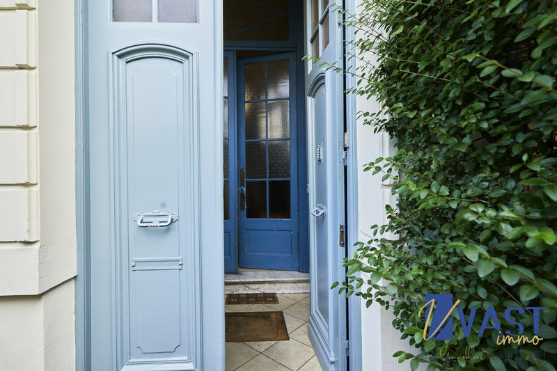 Maison ancienne - 250 m² - 8 pièces